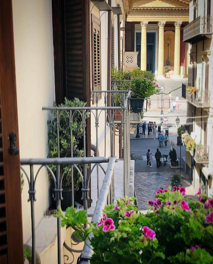 Maison Opera Palermo Bagian luar foto
